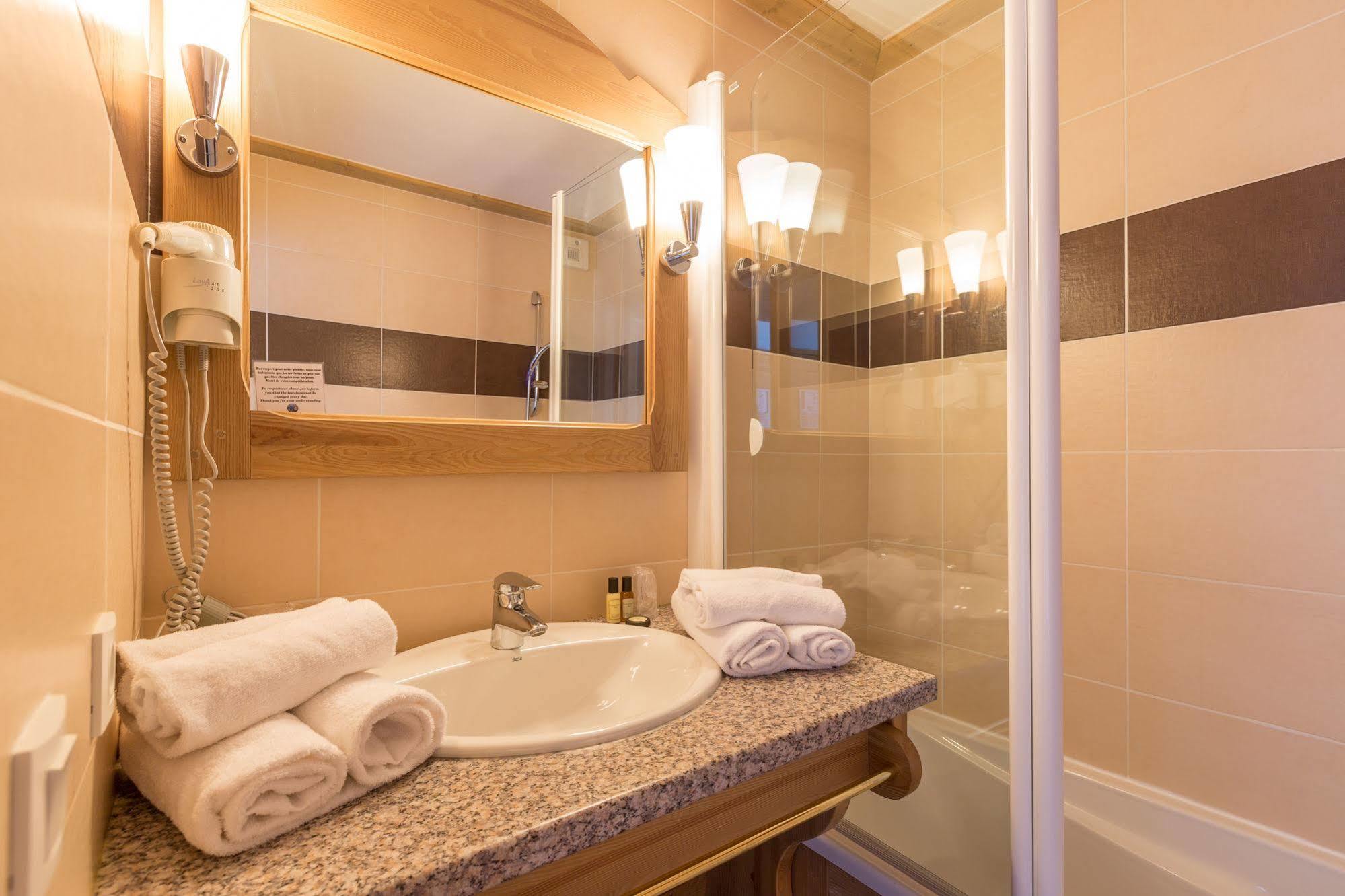 Madame Vacances Lodges Des Alpages ลาปลาญ ภายนอก รูปภาพ